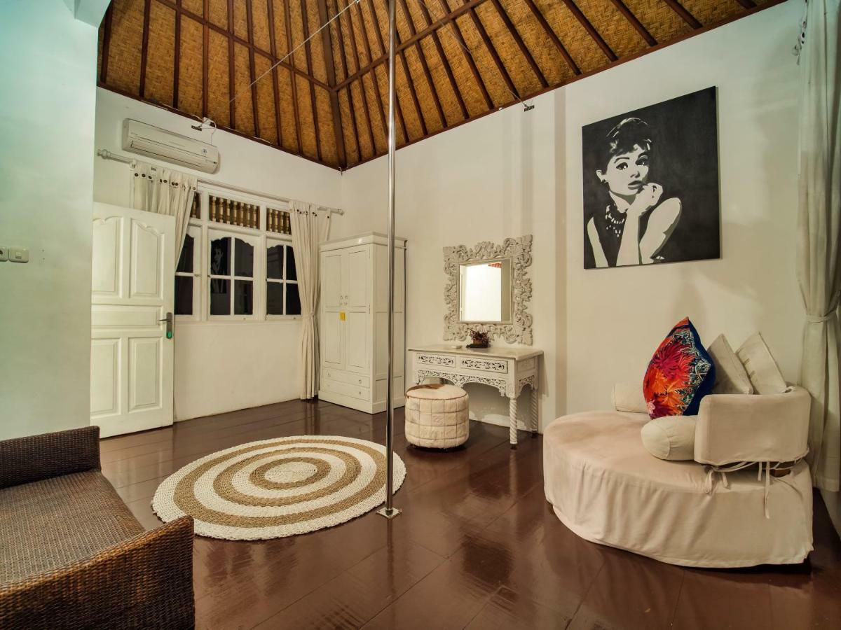 Villa White Stars Семиньяк Экстерьер фото